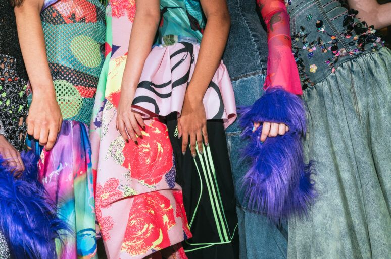 Trece vestidos imposibles
